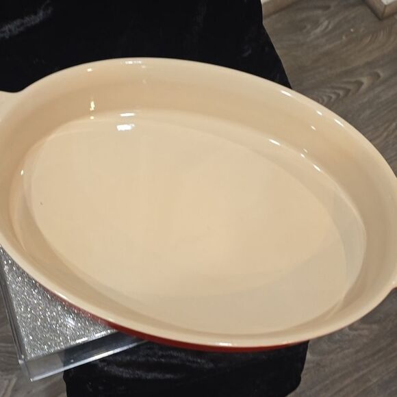 Le Creuset 36cm Oval Baking Dish- Carmin - Picture 10 of 10